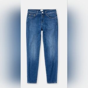 Closed ankle skinny jeans